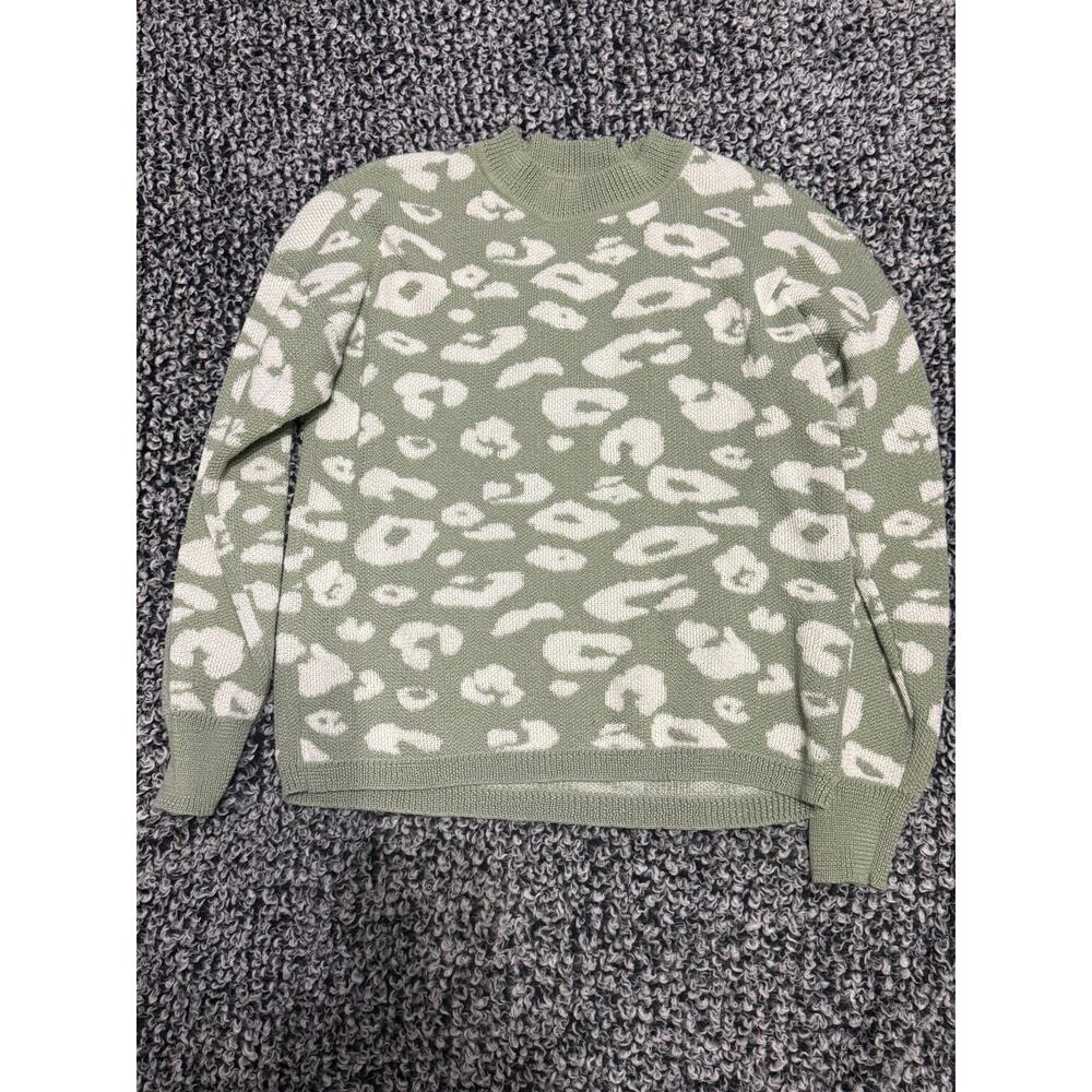 Women's Andre Long Sleeve Leopard Print Shirt. Very Comfy. Size L. GUC